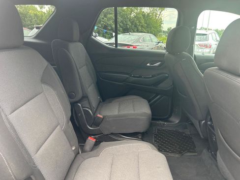 Used 2022 Chevrolet Traverse LT AWD/4WD image 25