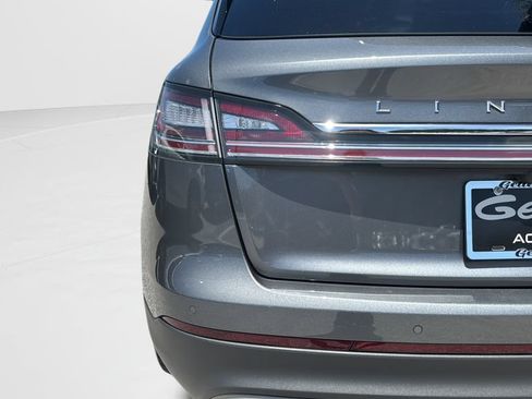 Used 2023 Lincoln Nautilus AWD w/ Premium Package image 26