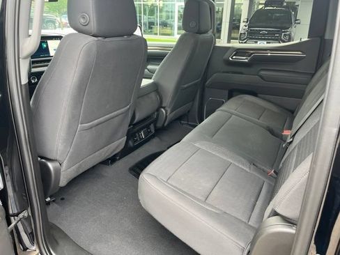 Used 2023 Chevrolet Silverado 1500 LT AWD/4WD image 16