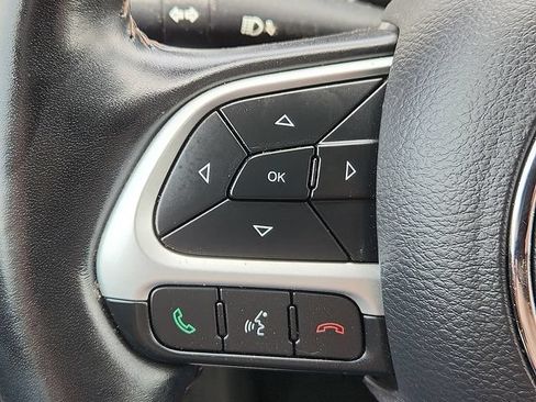 Used 2021 Jeep Compass Limited FWD image 16