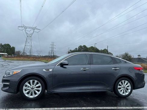 Used 2018 Kia Optima EX w/ Premium Package FWD image 4