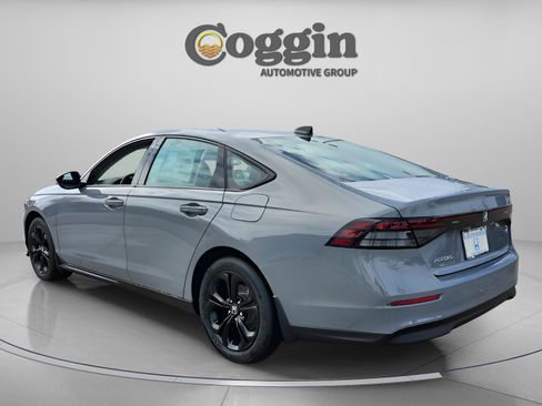 New 2025 Honda Accord SE image 3