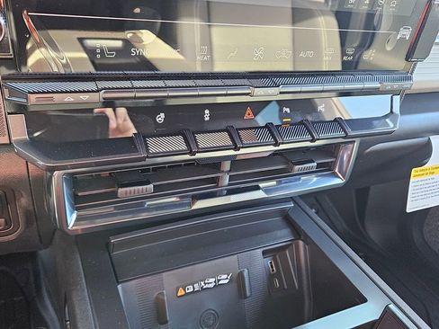 New 2026 GMC Hummer EV SUV image 23