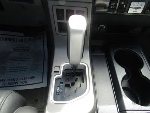 Used 2011 Toyota Sequoia Limited AWD/4WD image 29