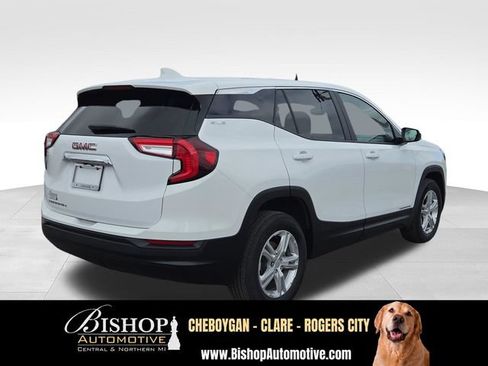 Used 2024 GMC Terrain SLE w/ LPO, Floor Liner Package FWD image 18