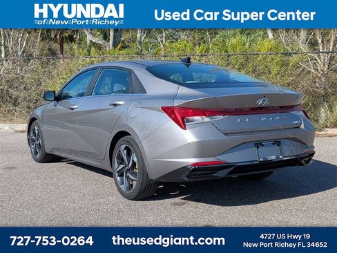Used 2023 Hyundai Elantra Limited image 3