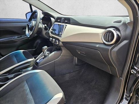 Used 2021 Nissan Versa SV FWD image 19