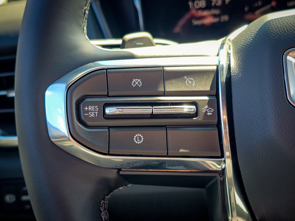 New 2027 GMC Terrain Elevation w/ Elevation Premium Package AWD/4WD image 18