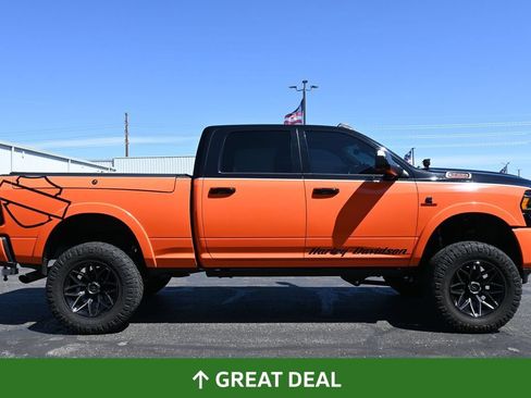 Used 2022 RAM 2500 Limited AWD/4WD image 2