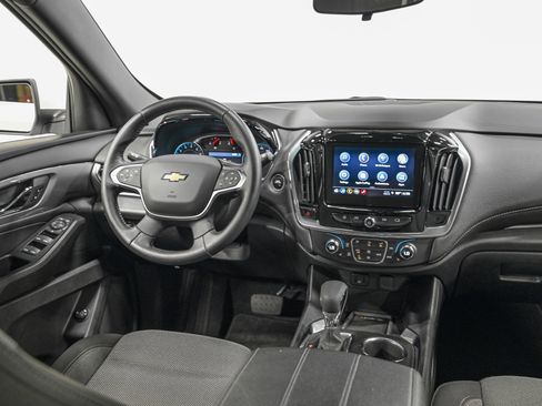 Used 2023 Chevrolet Traverse LT w/ Rear Camera Mirror Package image 29