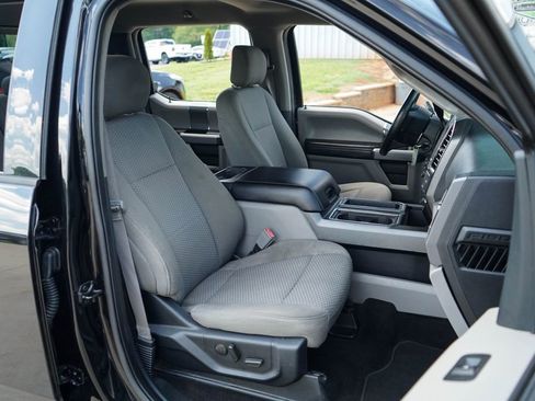 Used 2019 Ford F150 XLT w/ Equipment Group 302A Luxury AWD/4WD image 13