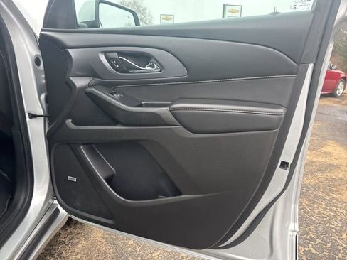 Used 2021 Chevrolet Traverse Premier AWD/4WD image 29
