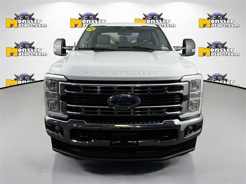Used 2024 Ford F250 XLT image 2