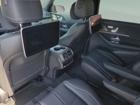 New 2026 Mercedes-Benz GLS 580 4MATIC image 10