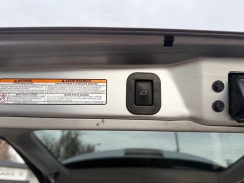 Used 2018 Toyota Sienna XLE w/ XLE Navigation Package image 22