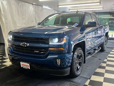 Used 2019 Chevrolet Silverado 1500 LT w/ All Star Edition AWD/4WD image 3