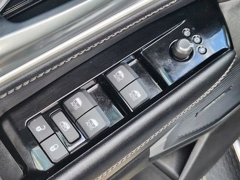 Used 2024 Jeep Wagoneer Series III AWD/4WD image 22