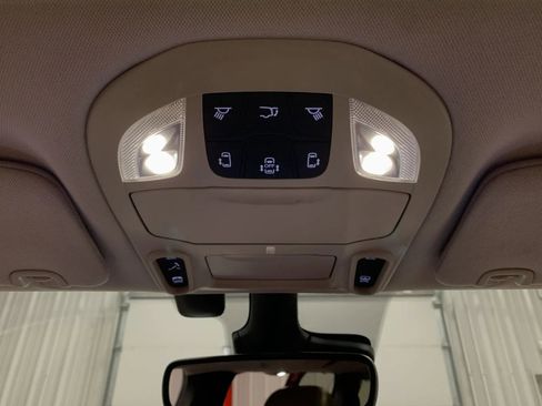 Used 2019 Chrysler Pacifica Limited w/ Advanced Safetytec Group image 35