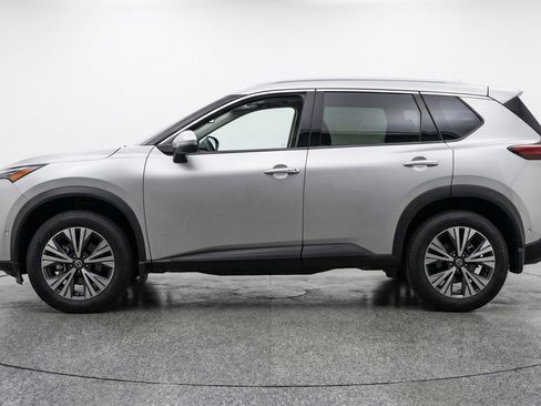 Used 2023 Nissan Rogue SV AWD/4WD image 5