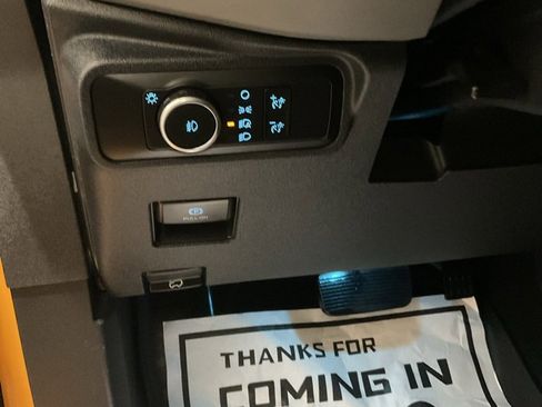 Used 2022 Ford Bronco Big Bend image 8