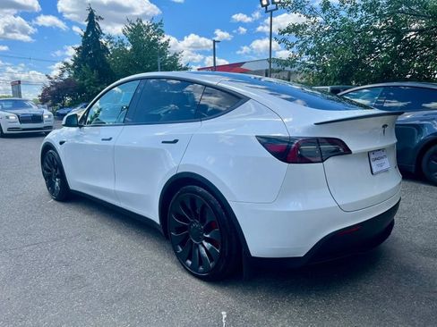 Used 2023 Tesla Model Y Long Range AWD/4WD image 5