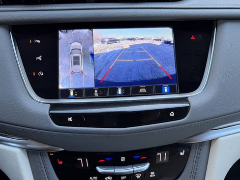Used 2024 Cadillac XT5 Premium Luxury w/ Technology Package AWD/4WD image 19