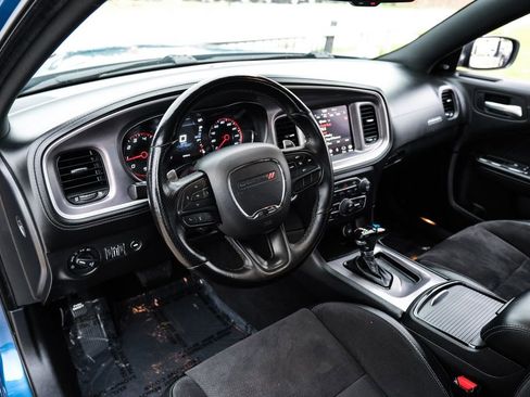 Used 2022 Dodge Charger R/T w/ Plus Group RWD image 2