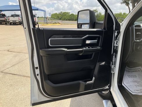 Used 2023 RAM 3500 Big Horn w/ Level 1 Equipment Group AWD/4WD image 7