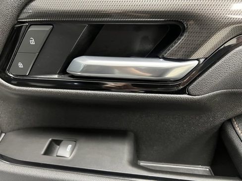 Used 2025 GMC Sierra 2500 AT4 w/ AT4 Premium Plus Package image 57