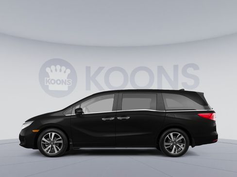 Used 2023 Honda Odyssey Touring image 2