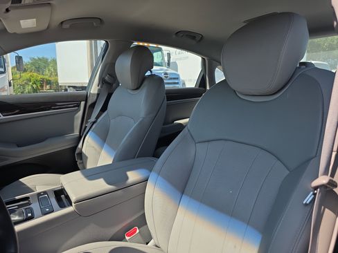 Used 2016 Hyundai Genesis 3.8 RWD image 26