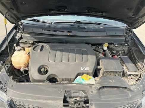 Used 2019 Dodge Journey Crossroad AWD/4WD image 9