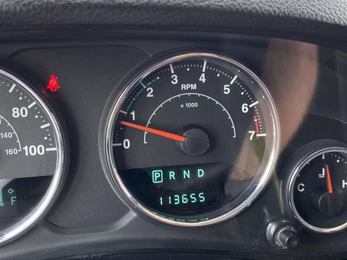 Used 2013 Jeep Wrangler Sport AWD/4WD image 30