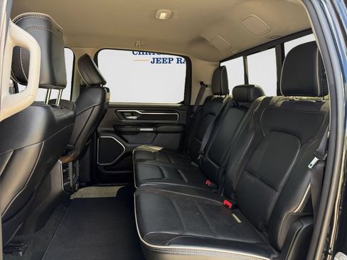 Used 2022 RAM 1500 Laramie AWD/4WD image 9