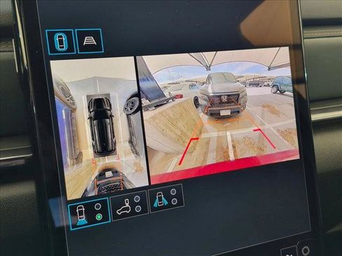 New 2026 GMC Terrain AT4 w/ Convenience Package III AWD/4WD image 12
