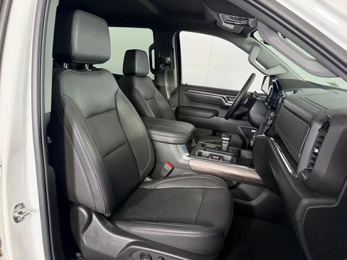 Used 2023 Chevrolet Silverado 1500 LTZ AWD/4WD image 23