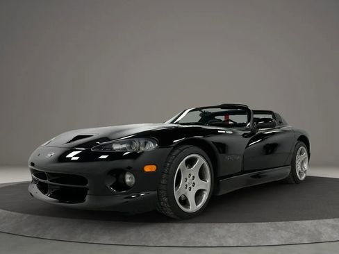Used 2000 Dodge Viper RT/10 image 1