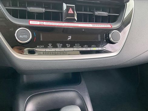 Used 2026 Toyota Corolla LE image 31