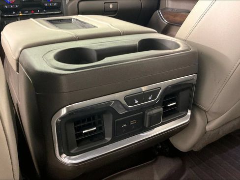Used 2019 GMC Sierra 1500 SLT w/ SLT Premium Package AWD/4WD image 9
