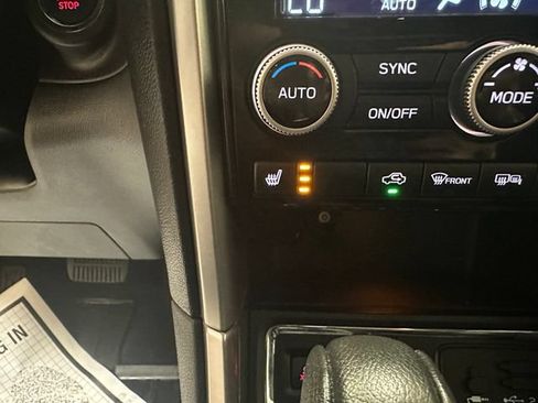 Used 2022 Subaru Ascent Limited w/ Technology Package AWD/4WD image 15