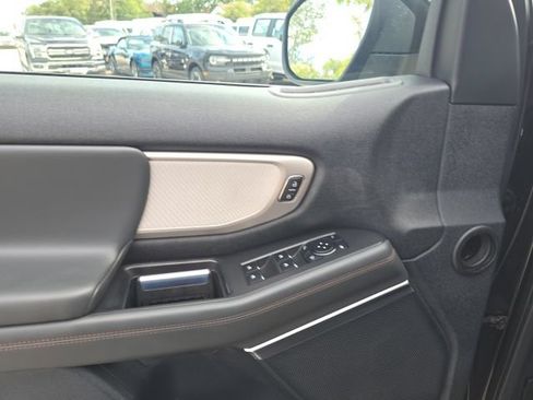 Used 2025 Ford Expedition Active AWD/4WD image 10