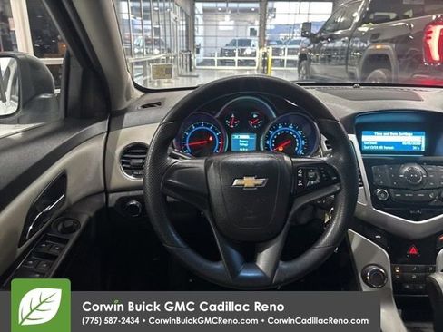 Used 2016 Chevrolet Cruze LS FWD image 31