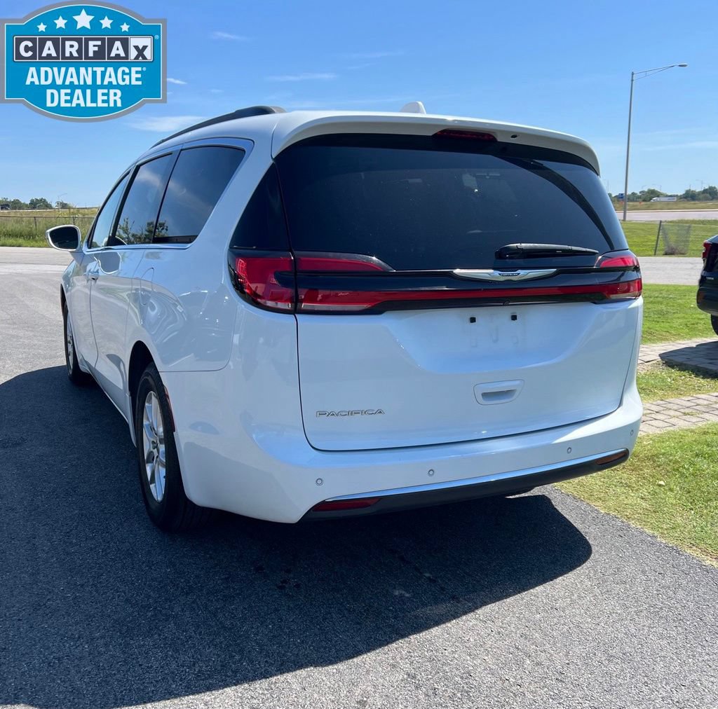 Used 2022 Chrysler Pacifica Touring-L FWD image 6