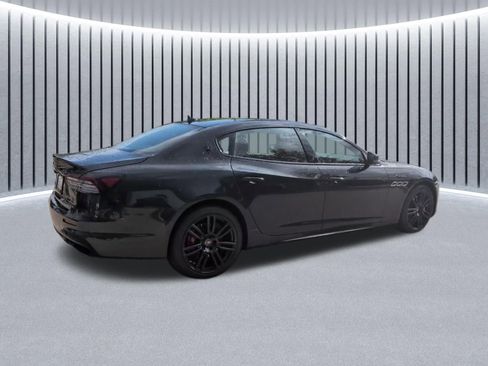 Used 2023 Maserati Quattroporte Modena Q4 AWD/4WD image 6