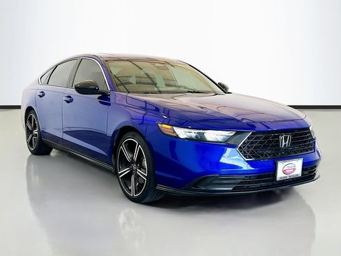 Used 2024 Honda Accord Sport image 3