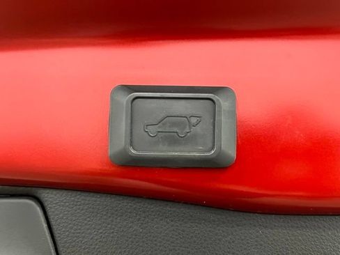 Used 2021 Toyota RAV4 SE w/ Weather & Moonroof Package AWD/4WD image 13