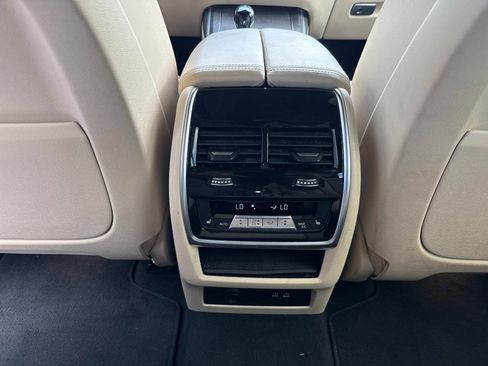 Used 2022 BMW X7 xDrive40i AWD/4WD image 17