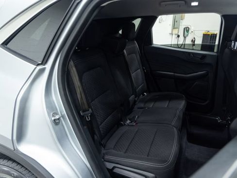 Used 2023 Ford Escape Active AWD/4WD image 24