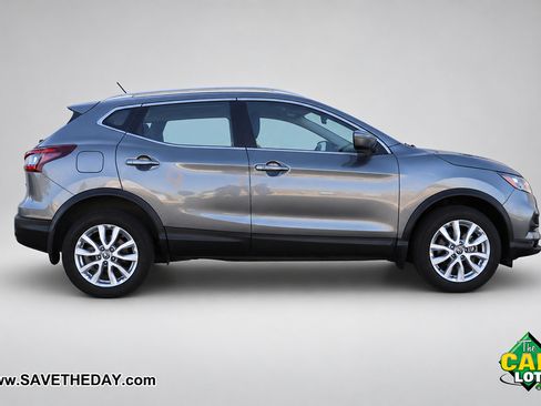 Used 2021 Nissan Rogue Sport SV FWD image 9