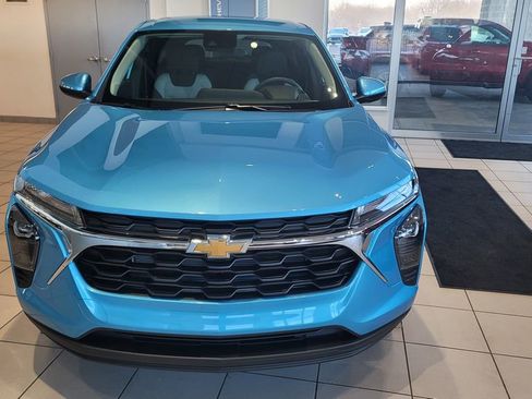 New 2026 Chevrolet Trax LS w/ LS Convenience Package image 4